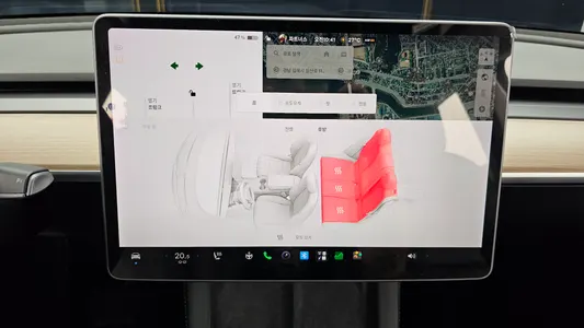 Tesla Y AWD 2021 18