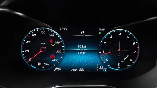 Mercedes-Benz C-Class W205 C200 2023 8