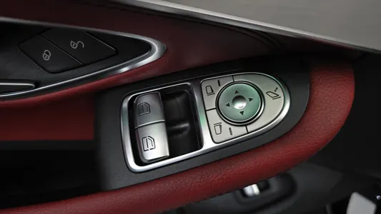 Mercedes-Benz C-Class W205 C200 2023 28
