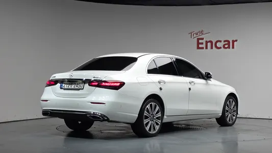 Mercedes-Benz E-Class W213 E350 4MATIC 2022