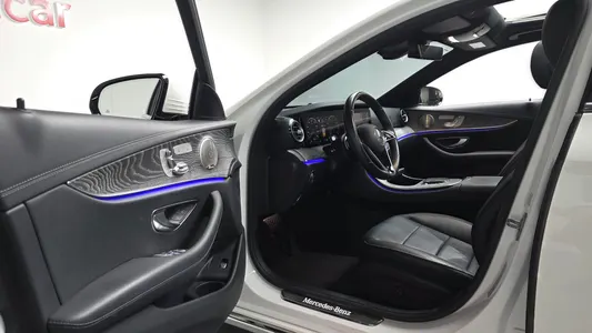 Mercedes-Benz E-Class W213 E350 4MATIC 2022 9