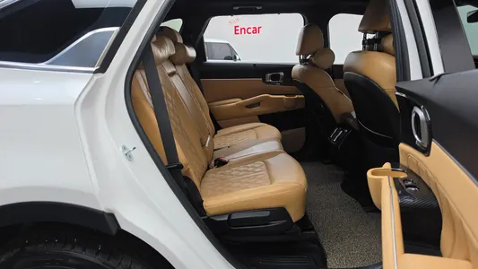 Kia 4 HEV 1.6 2WD 2022 11