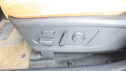 Kia 4 HEV 1.6 2WD 2022 35