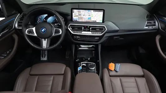 BMW iX3 M 2025 6