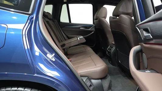 BMW iX3 M 2025 10
