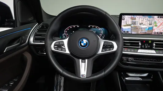 BMW iX3 M 2025 11