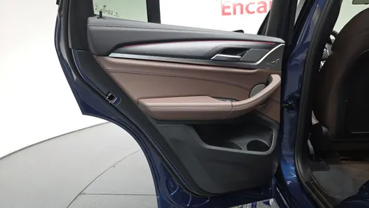 BMW iX3 M 2025 25