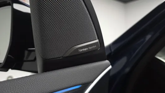BMW iX3 M 2025 34