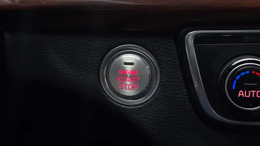 Kia K7 3.0 LPI () 2016 28