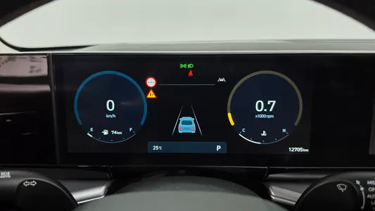 Hyundai (GN7) 3.5 LPG 2WD () 2023 20