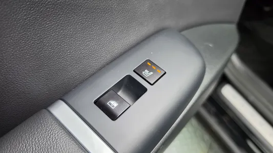 Hyundai (GN7) 3.5 LPG 2WD () 2023 19