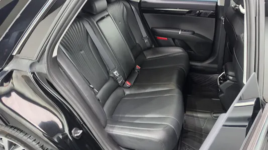 Hyundai (GN7) 3.5 LPG 2WD () 2023 32