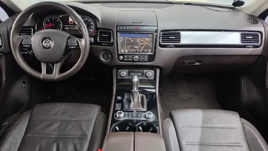 Volkswagen 투아렉 V6 3.0 TDI 2015 7