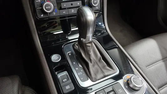 Volkswagen 투아렉 V6 3.0 TDI 2015 9