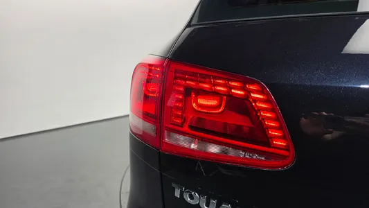 Volkswagen 투아렉 V6 3.0 TDI 2015 23