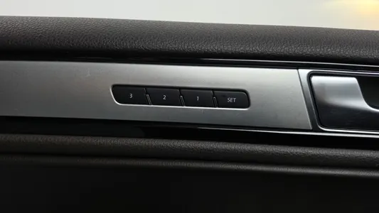 Volkswagen 투아렉 V6 3.0 TDI 2015 32