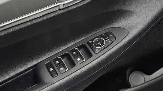 Hyundai IG 3.0 LPi () 2021 29