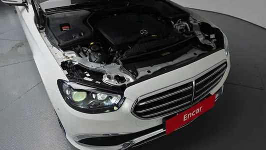 Mercedes-Benz E-Class W213 E350 4MATIC 2023 5