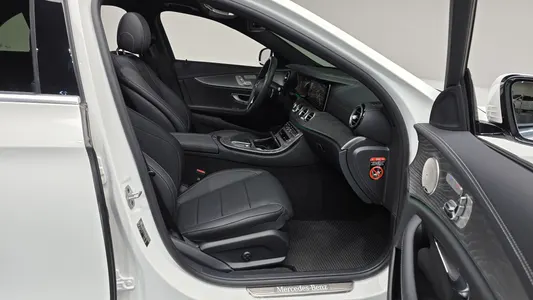 Mercedes-Benz E-Class W213 E350 4MATIC 2023 10