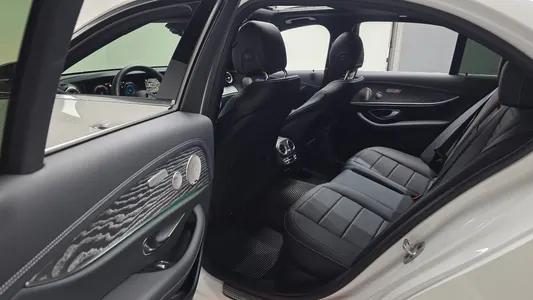 Mercedes-Benz E-Class W213 E350 4MATIC 2023 26