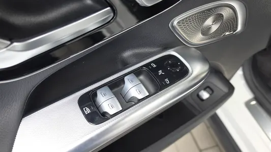 Mercedes-Benz EQE V295 EQE350+ 2023 28