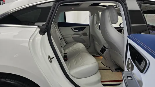 Mercedes-Benz EQE V295 EQE53 AMG 4MATIC+ 2023 11