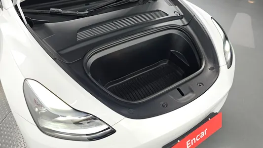 Tesla Y RWD 2023 6