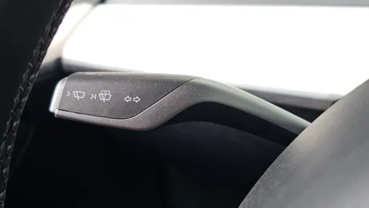 Tesla Y RWD 2023 14