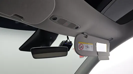 Tesla Y RWD 2023 32
