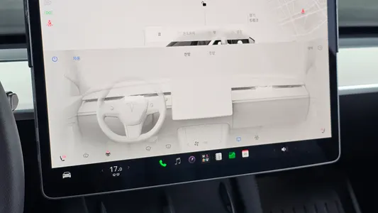 Tesla Y RWD 2023 28