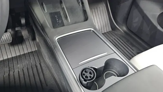 Tesla Y RWD 2023 30