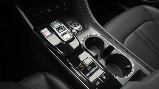 Hyundai (DN8) 2.0 2022 9