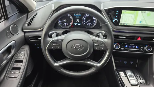 Hyundai (DN8) 2.0 2022 13