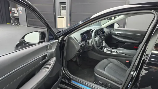 Hyundai (DN8) 2.0 2022 10