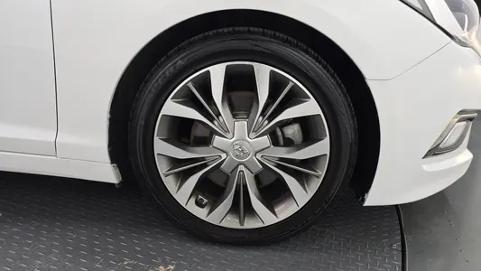 Hyundai LF 1.7 2016 4