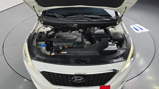 Hyundai LF 1.7 2016 5