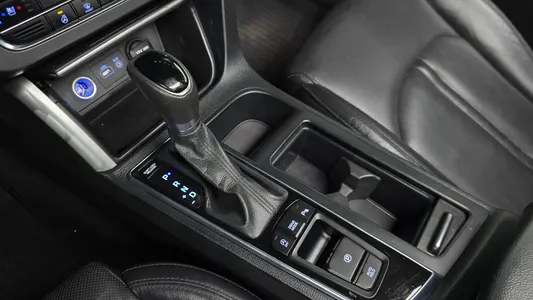 Hyundai LF 1.7 2016 8
