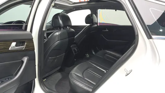 Hyundai LF 1.7 2016 10