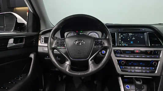 Hyundai LF 1.7 2016 11