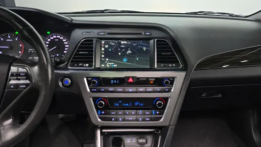 Hyundai LF 1.7 2016 12