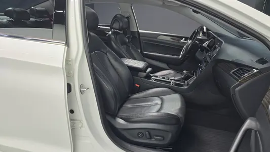 Hyundai LF 1.7 2016 26