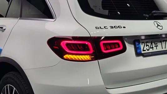 Mercedes-Benz GLC-Class X253 GLC300e 4MATIC 2020 23