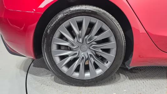 Tesla 3 RWD 2024 5