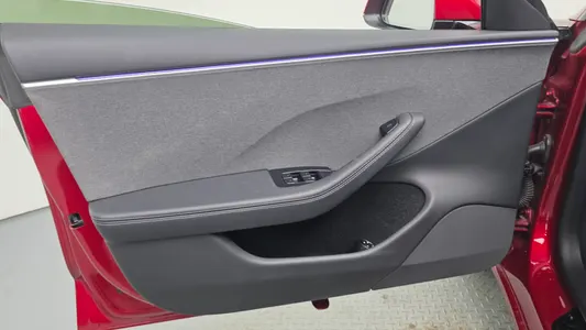 Tesla 3 RWD 2024 24