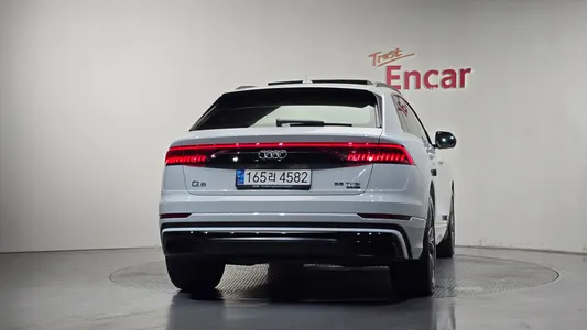 Audi Q8 (4M) 55 TFSI 2022 4