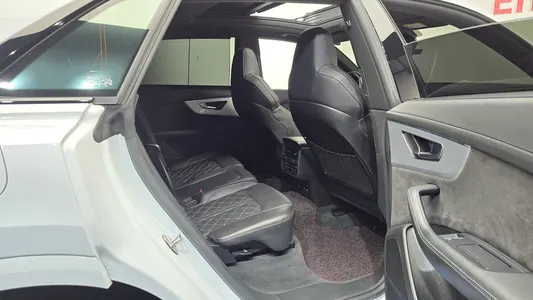 Audi Q8 (4M) 55 TFSI 2022 11