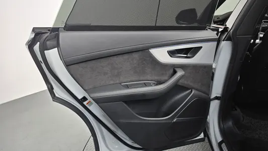 Audi Q8 (4M) 55 TFSI 2022 25