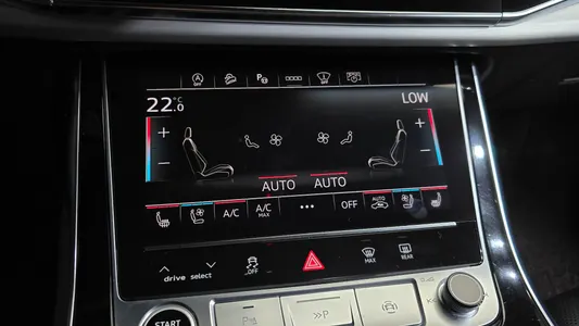 Audi Q8 (4M) 55 TFSI 2022 32