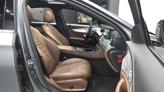 Mercedes-Benz E-Class W213 E350 4MATIC 2021 11
