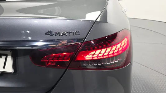 Mercedes-Benz E-Class W213 E350 4MATIC 2021 23